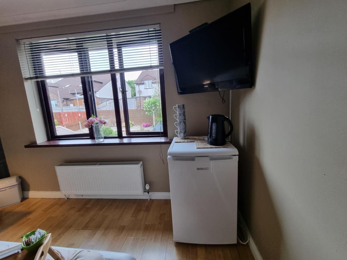 Private Room City Skyline And Mountain Views Close Too Belfast Centre And Airports Free Parking Εξωτερικό φωτογραφία